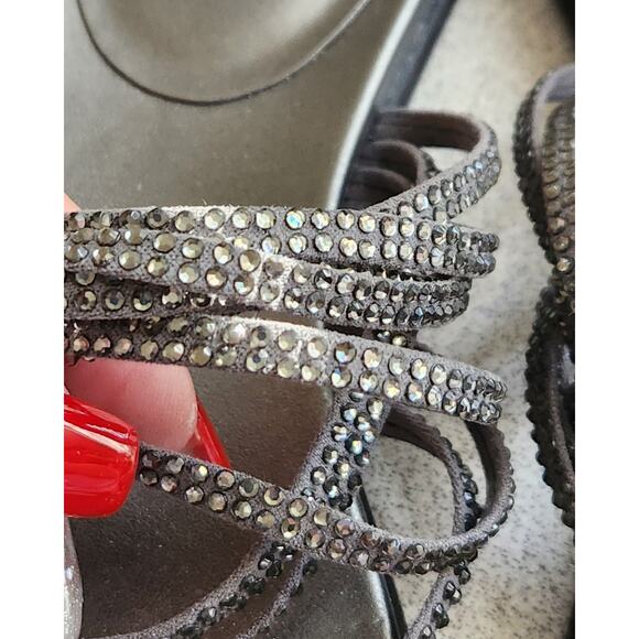 Vince Camuto Gray Eriantha Rhinestones Sandals Size 7.5  NWT Lightweight Straps - Picture 2 of 3